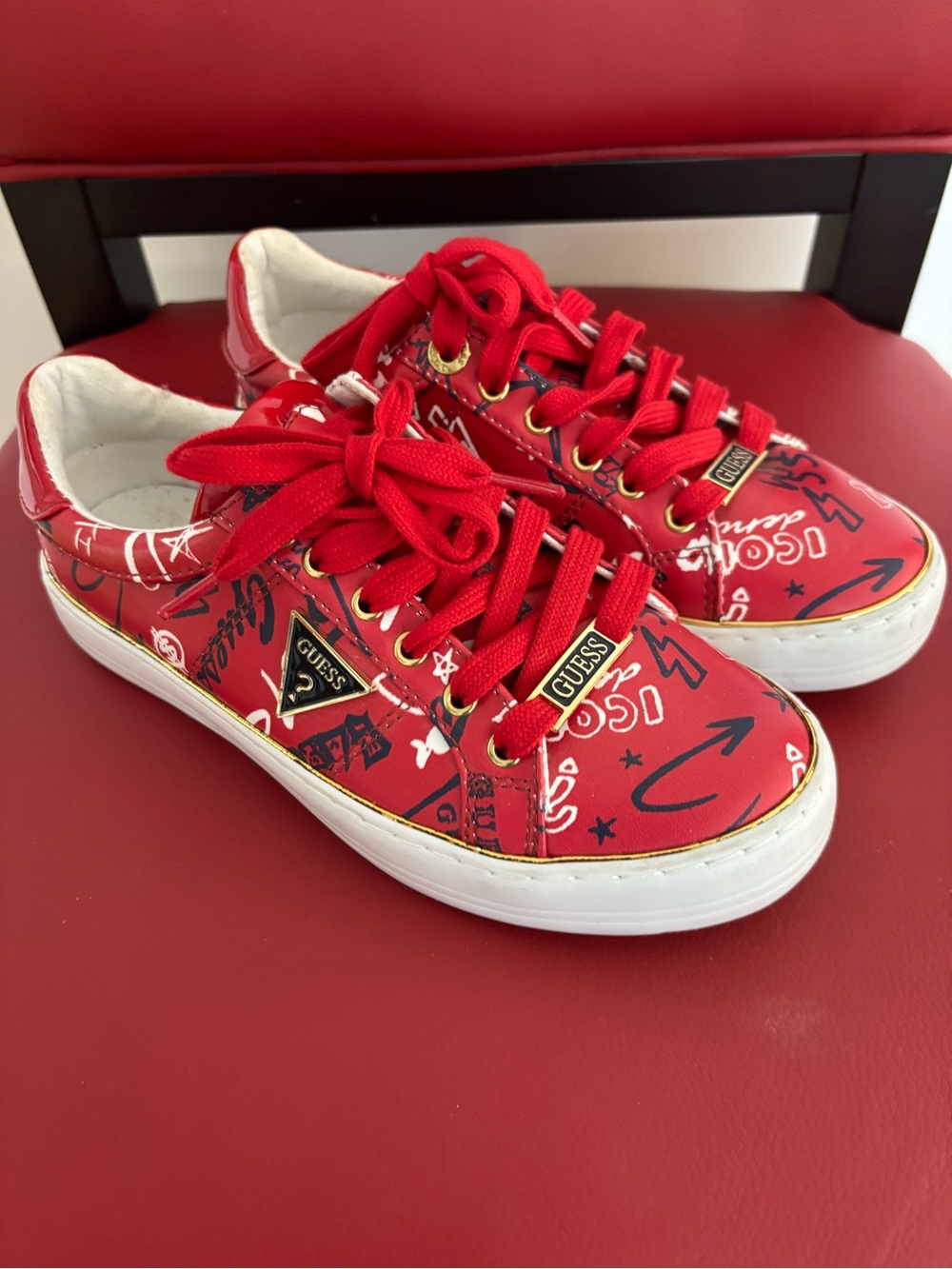 GUESS Red Graphic Low-Top Sneakers with Gold Logo Tags
